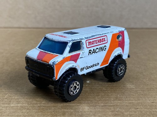 Matchbox 4x4 chevy van - matchbox,